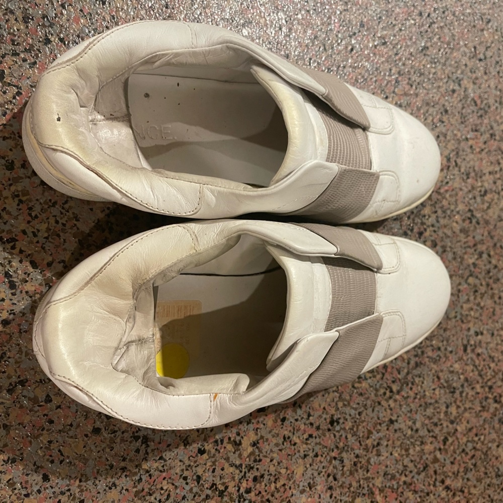 Vince Cantara Leather Slip-On Sneaker White Tan US 7M Woman's